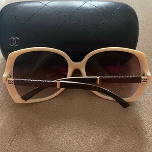 CHANEL sunglasses
